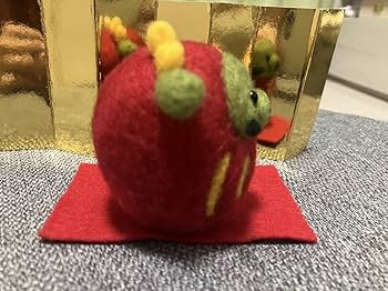 Amazon | 羊毛フェルト 干支 だるまをかぶった辰さん